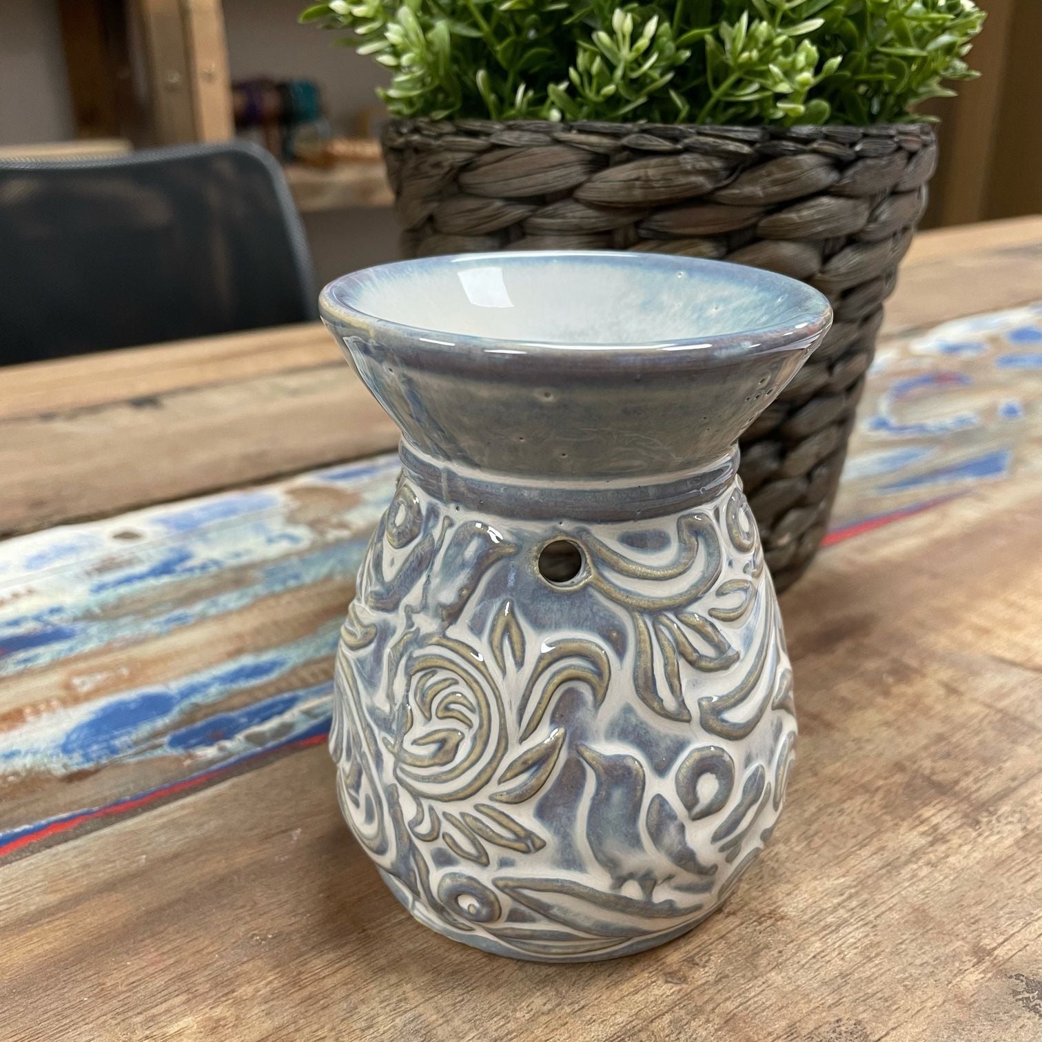 Venetian Round Scroll Design Oil Burner